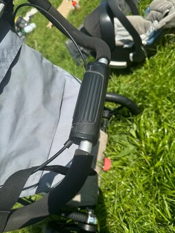 Kočárek THULE URBAN GLIDE 2 s autosedackou CYBEX Aton5 - 5