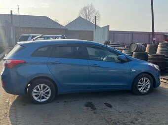 303. Hyundai i30 1.6 crdi D4FB: Na náhradní díly - 5