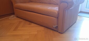 Prodáme 2 kožené rozkládací sedačky bez úložného prostoru. - 5