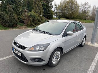 Ford Focus 1.6 nafta 2010 - 5