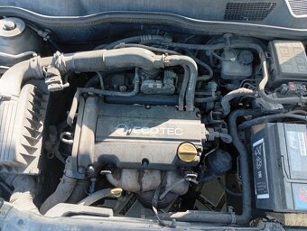 Opel Astra caravan classic II 16V(AC) 160k km najeto - 5