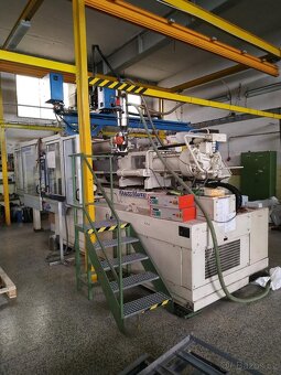 Vstřikovací lis na plasty Krauss Maffei KM 300-1400 C1 (5875 - 5