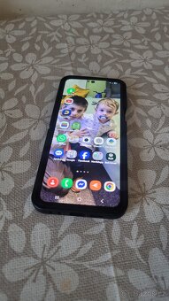 Samsung Galaxy Z Flip 7 Fe - 5