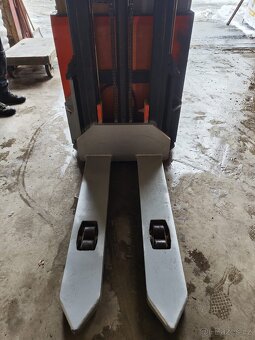 El. vysokozdvižný vozík STILL - 5