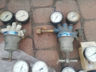 Autogenove horalky, Budiky manometry - 5