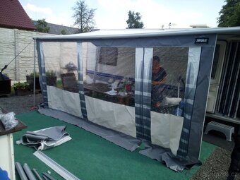 Karavan Hobby 650 – rodinný, palandy, mover, markýza - 5