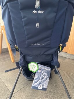 Deuter Kid Comfort Pro midnight se stříškou a 10l batohem - 5