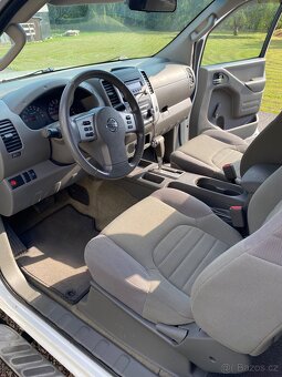 Nissan Frontier/Navara 2.5i - 5