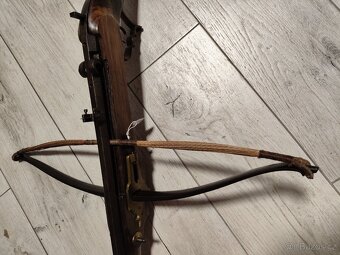 Mohutná lovecká kuše - 5