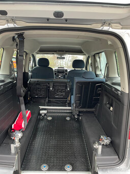 Citroën Berlingo: pro převoz vozíčkáře - 5