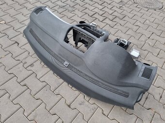Palubní deska Octavia 2 + pásy + airbag - 5