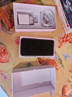 Motorola Moto G32 8GB RAM/256GB Disk - 5