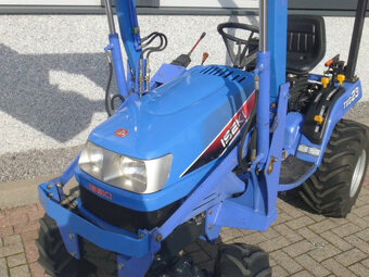 Traktor Iseki TXG23 4wd HST - 5