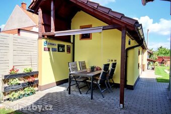 Rodinný dům 5+1 (156 m2) se zahradou (560 m2), bazénem a gar - 5