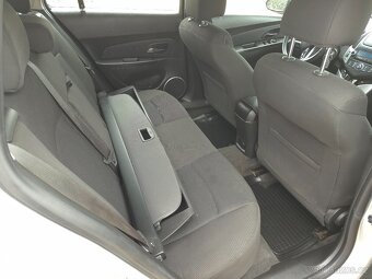 Rychlost=SLEVA 8 tis.-Chevrolet Cruze kombi 1.4 turbo 103 kW - 5