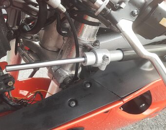 Moto Suzuki GSX-R 750 w z roku 1993 - 5