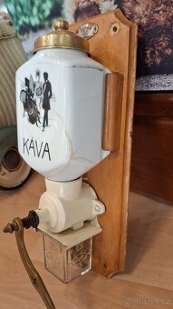 Nástěnný starožitný kafemlýnek zn.Garantie v rokoko stylu - 5