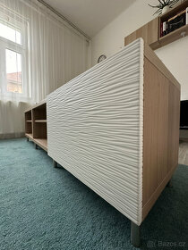 BESTÅ TV stolek, vzor dub, rozměr 180x40x38 cm - 5
