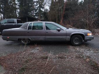 Cadillac Fleetwood Brougham sleva - 5