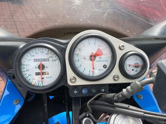 Kawasaki ZR-7S - 5