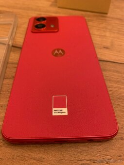 Motorola G84 / 256GB / 5000 mAh - 5