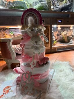 LUXUSNÍ PATROVÝ DORT Z DĚTSKÝCH PLEN+HRAČKA - 5