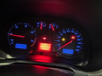 WV Golf 4 Rok 2002 1.9 TDi 96kw 6 rychlostní,nové rozvody - 5