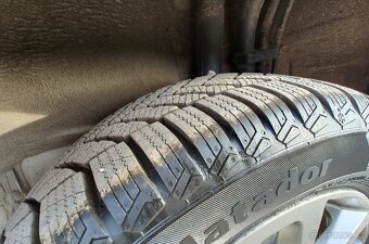 Toyota Yaris 1.3 automatický - 5