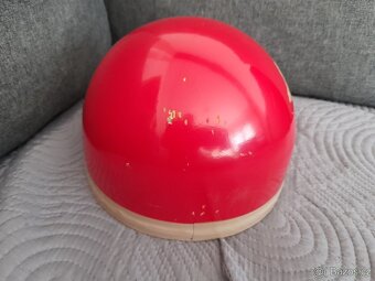 Stará retro helma kokoska za 949,- - 5