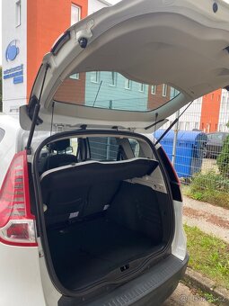 2010 Renault megane scenic - 5