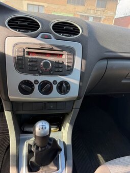 Ford Focus 1,6 benzín - 5