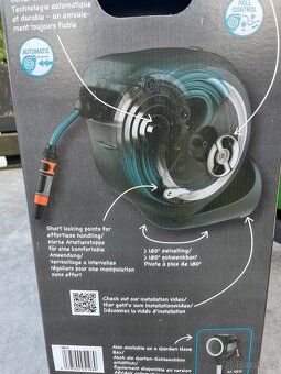 Nástěnný box RollUp M Gardena s hadicí 20m - 5