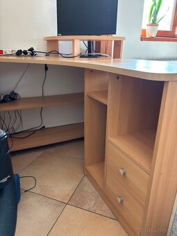 Rohový PC/pracovní stůl - 5