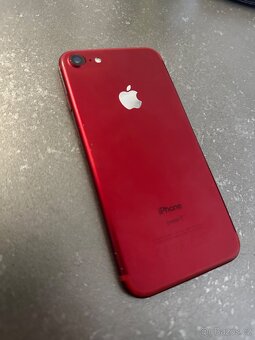 iPhone 7 Product Red 128 GB - 5