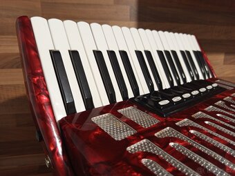 Akordeon (harmonika, heligonka) Delicia Arnaldo, 80 basů - 5