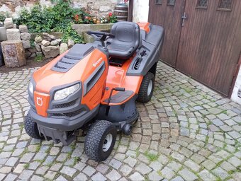 Husqvarna zahradní traktor - 5