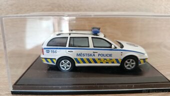 Škoda Octavia Combi Tour MP hl.m.Prahy Abrex 1:43 - 5
