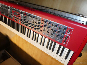 Clavia Nord Stage 3 HP 76 klavírní syntezátor varhany s pouz - 5