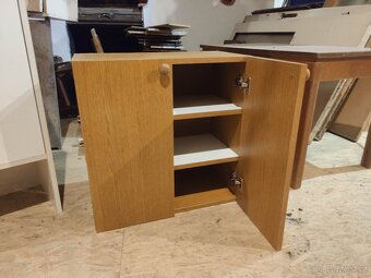 poličky a skříňky - 5