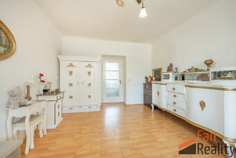 Prodej vícegeneračního domu 218m², Hostouň - 5
