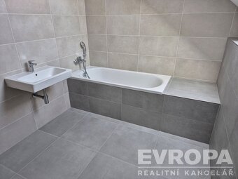 Novostavba rodinného domu 5+kk, pozemek 803m2, 15minut od ok - 5