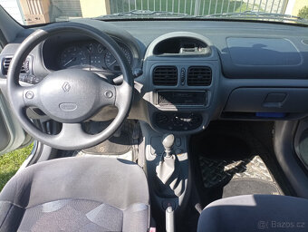 Prodám Renault Clio 1.4, 55 kW, r. 2000, bez STK - 5
