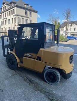 Caterpillar DP50 - 5