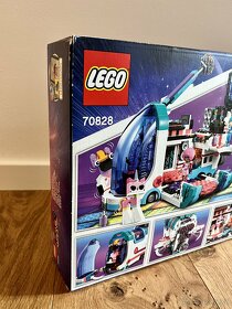 LEGO 70828 Movie Vyklápěcí party autobus - 5