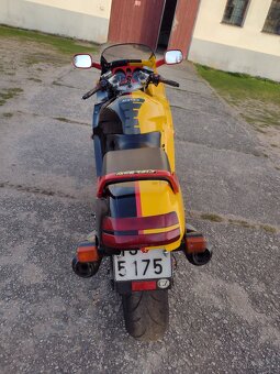 Honda CBR 1000f - 5