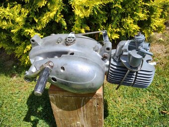 Prodám náhradní motor na jawa pionýr 05, plně funkční - 5