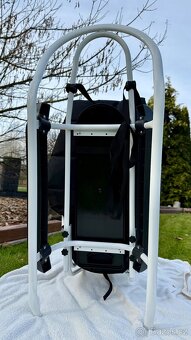 Prémiové dětské sáňky s boudou, opěrkou a madlem – jako nové - 5