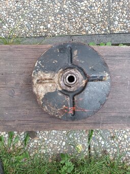 Zadní kolo na Jawu Kývačku 125-175 - 5