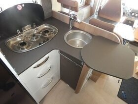 Obytný vůz Burstner Lyseo 690 Harmony  (plná výbavava) - 5