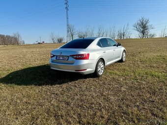 Superb 3, najeto 156 000 km DPH, top stav TDI. - 5
